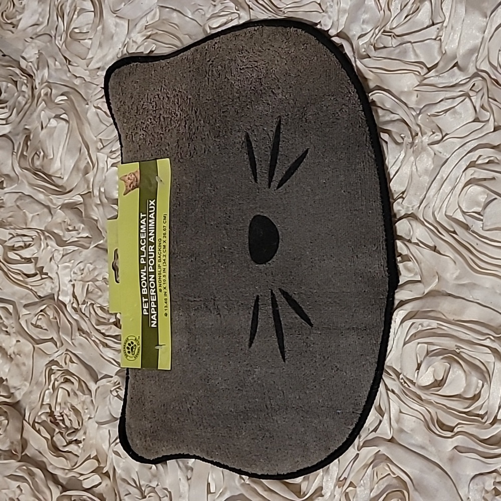 Pet Feeding Mat Non Slip Mat / Gray Placemat - New.